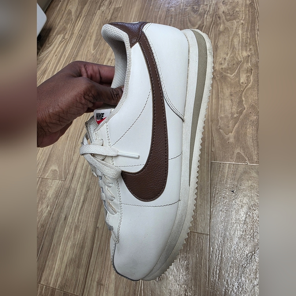 🤎 Nike Cortez Classic Sneakers Women Size 12 Cream Brown Casual - Picture 8 of 8